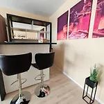 Luxurious Landing *